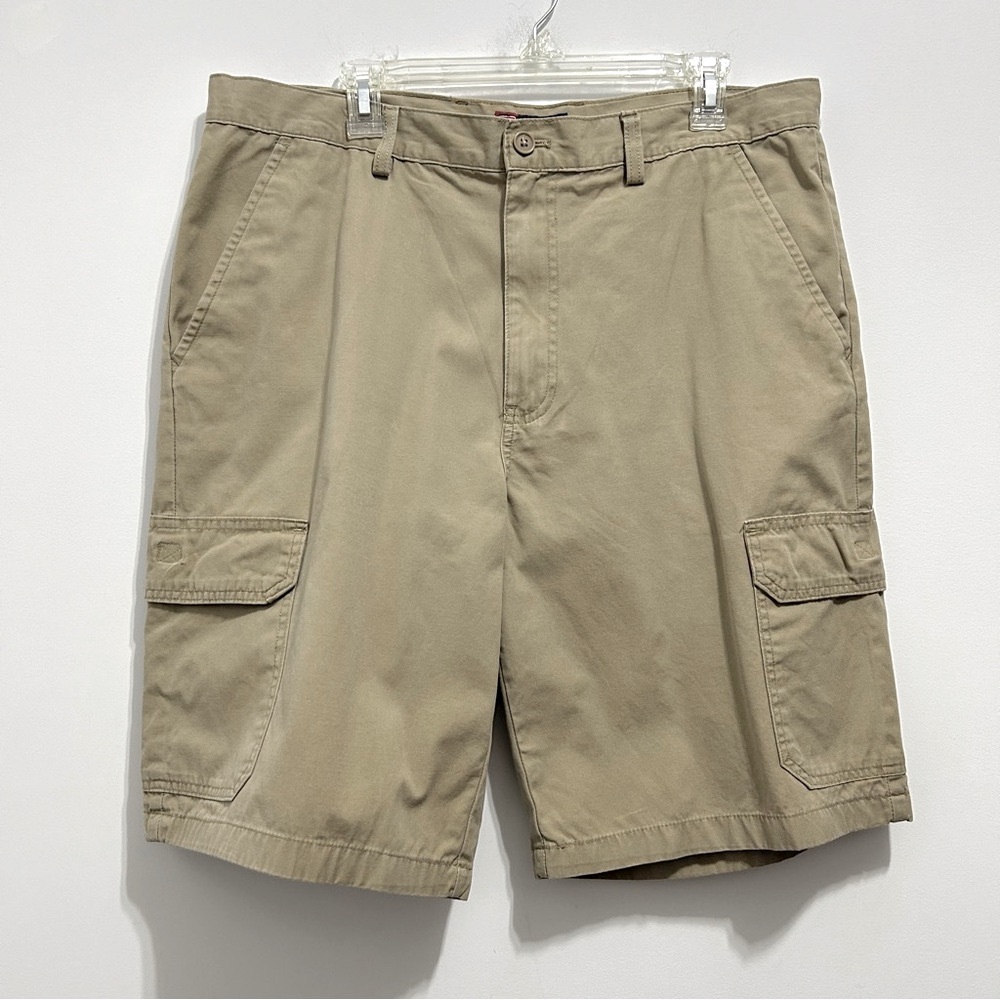 Chaps Men’s Tan Khaki Cargo Shorts